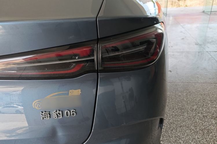 Used BYD Seal 06 New Energy 2024 DM-i 80KM Prestige Model Right Rear Taillight