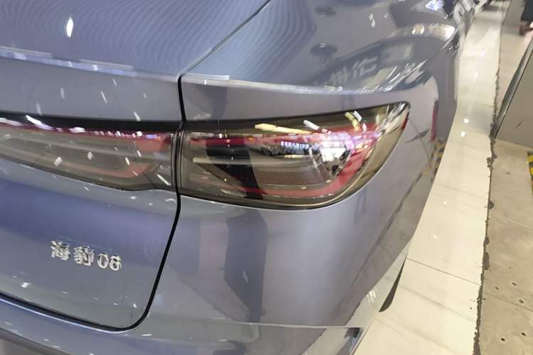 Used BYD Seal 06 New Energy 2024 DM-i 80KM Prestige Model Right Rear Taillight