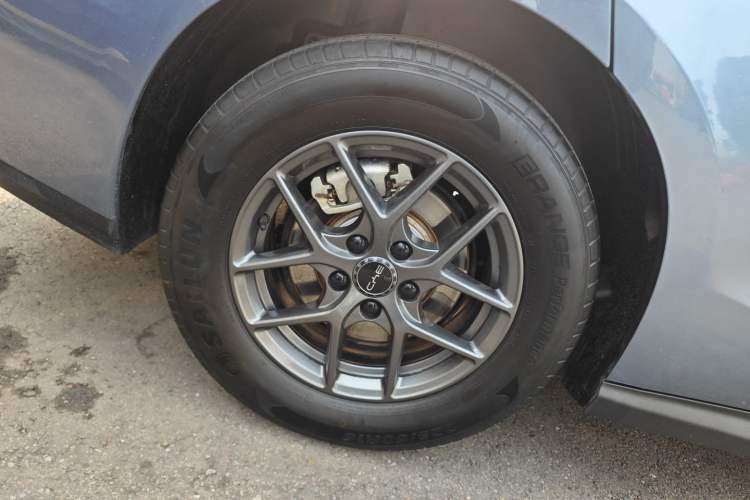 Used BYD Seal 06 New Energy 2024 DM-i 80KM Luxury Model Right Rear Wheel Hub