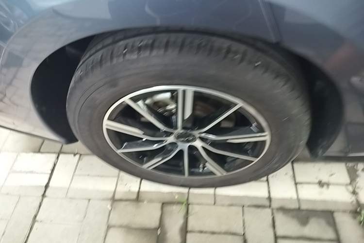 Used BYD Seal 06 New Energy 2024 DM-i 80KM Prestige Model Right Rear Wheel Hub