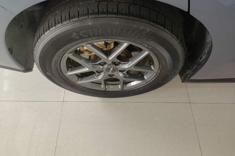 Used BYD Seal 06 New Energy 2024 DM-i 80KM Luxury Model Right Rear Wheel Hub