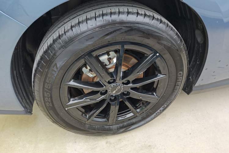Used BYD Seal 06 New Energy 2024 DM-i 120KM Prestige Model Right Rear Wheel Hub