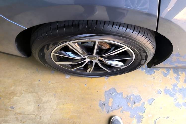Used BYD Seal 06 New Energy 2024 DM-i 120KM Luxury Model Right Rear Wheel Hub