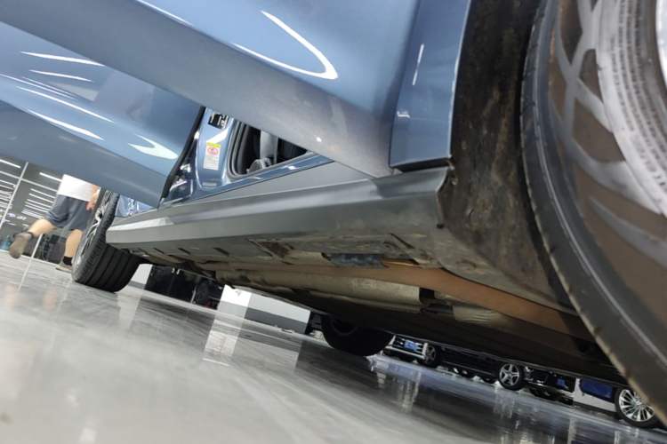 Used BYD Seal 06 New Energy 2024 DM-i 120KM Prestige Model Right Side Sill