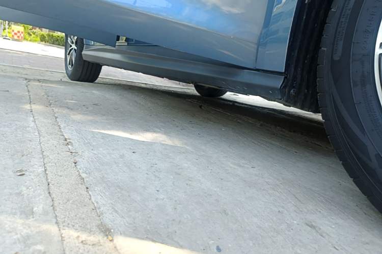 Used BYD Seal 06 New Energy 2024 DM-i 80KM Prestige Model Right Side Sill