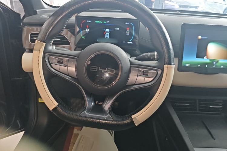 Used BYD Seal 06 New Energy 2024 DM-i 80KM Luxury Model Steering Wheel