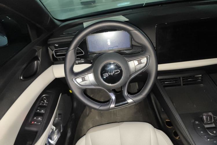 Used BYD Seal 06 New Energy 2024 DM-i 80KM Luxury Model Steering Wheel