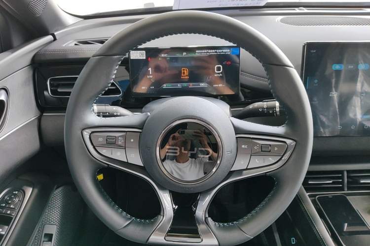 Used BYD Seal 06 New Energy 2024 DM-i 120KM Luxury Model Steering Wheel