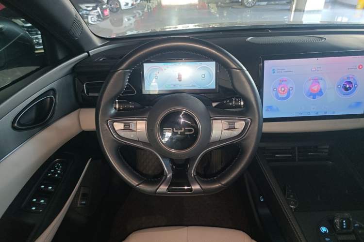 Used BYD Seal 06 New Energy 2024 DM-i 120KM Prestige Model Steering Wheel