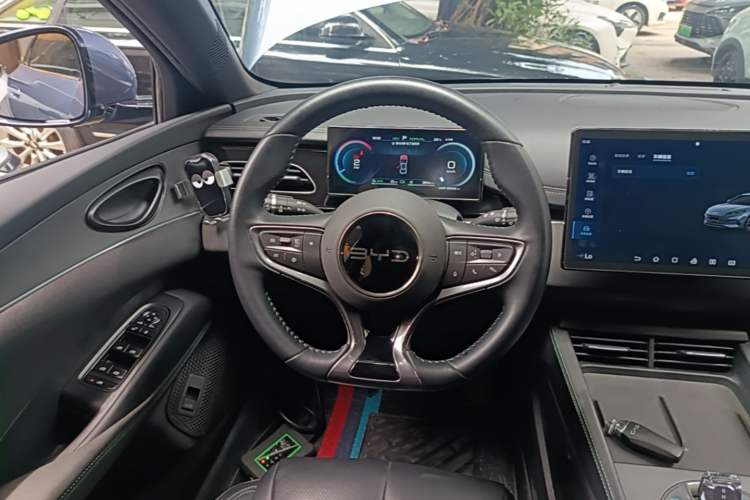 Used BYD Seal 06 New Energy 2024 DM-i 80KM Prestige Model Steering Wheel