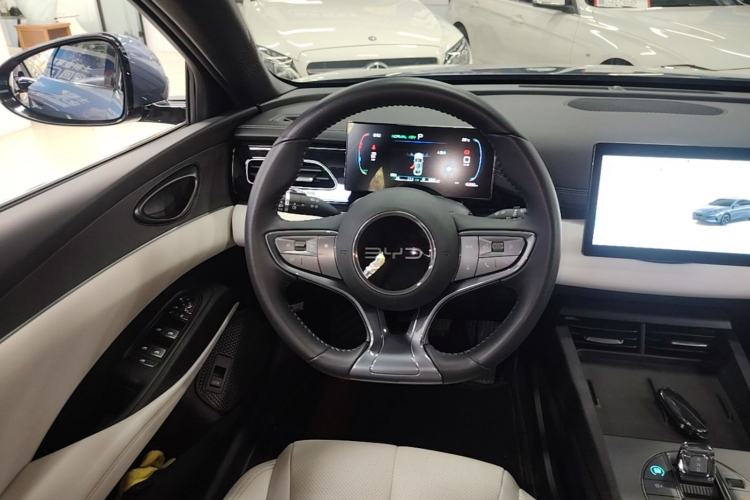 Used BYD Seal 06 New Energy 2024 DM-i 80KM Luxury Model Steering Wheel