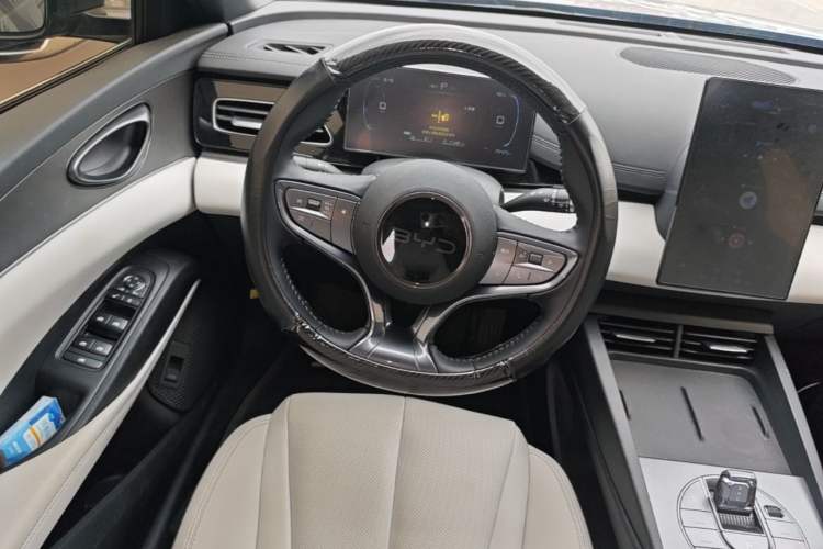 Used BYD Seal 06 New Energy 2024 DM-i 80KM Luxury Model Steering Wheel