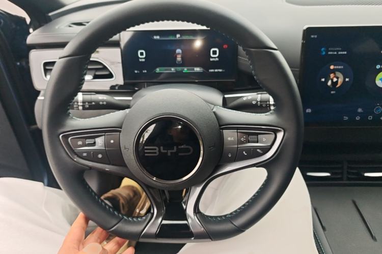 Used BYD Seal 06 New Energy 2024 DM-i 80KM Prestige Model Steering Wheel