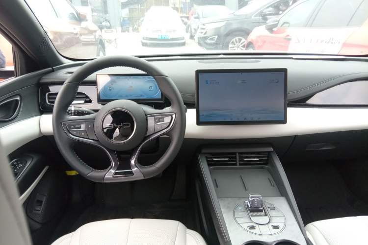 Used BYD Seal 06 New Energy 2024 DM-i 80KM Prestige Model Steering Wheel