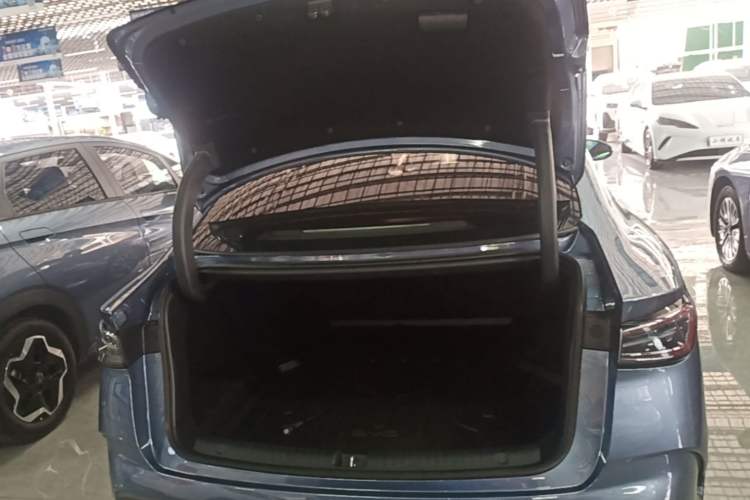 Used BYD Seal 06 New Energy 2024 DM-i 120KM Prestige Model Trunk