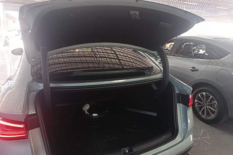 Used BYD Seal 06 New Energy 2024 DM-i 80KM Luxury Model Trunk