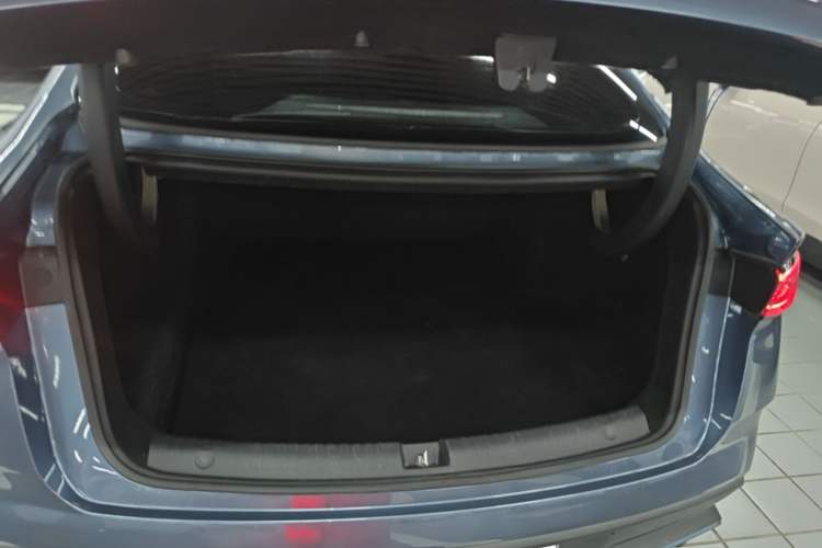 Used BYD Seal 06 New Energy 2024 DM-i 120KM Luxury Model Trunk