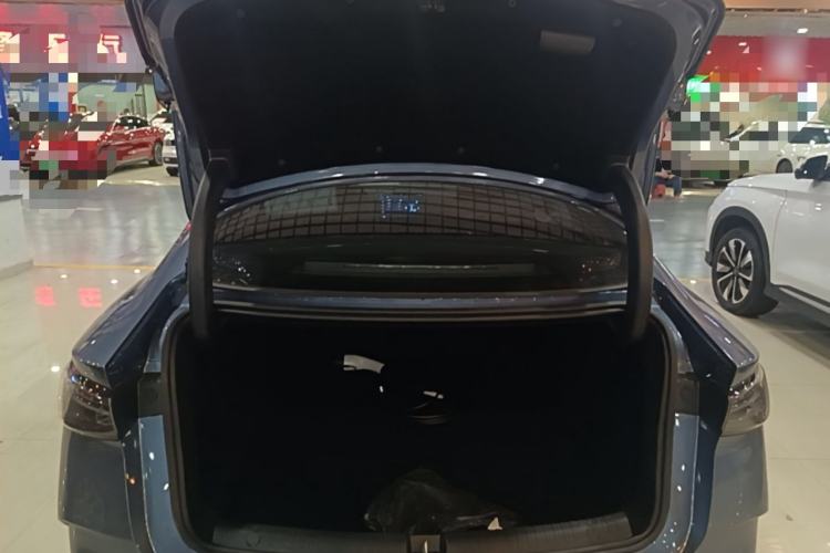 Used BYD Seal 06 New Energy 2024 DM-i 120KM Luxury Model Trunk