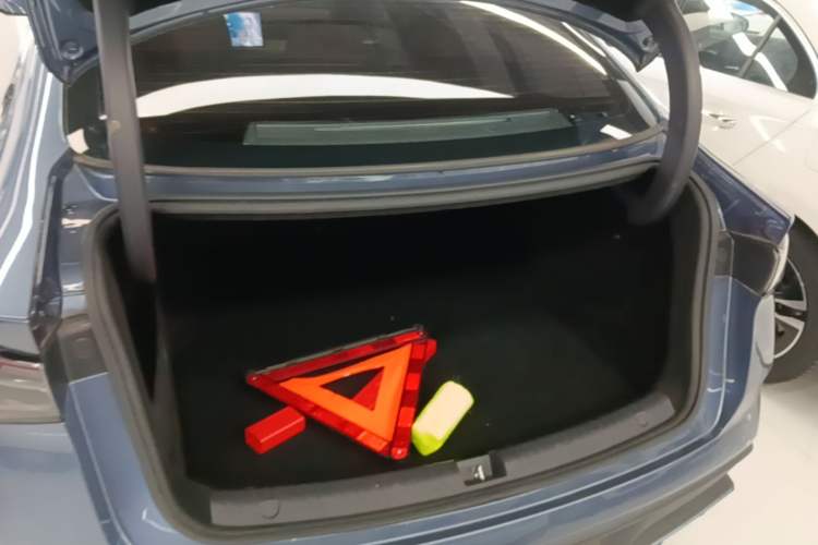 Used BYD Seal 06 New Energy 2024 DM-i 80KM Prestige Model Trunk
