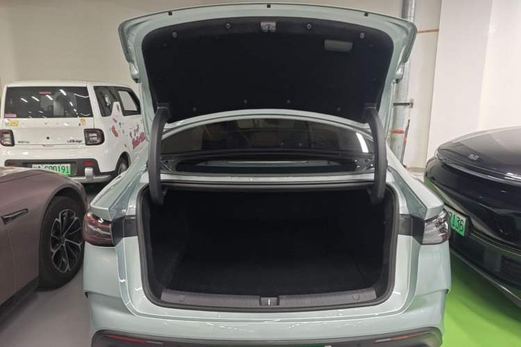 Used BYD Seal 06 New Energy 2024 DM-i 80KM Luxury Model Trunk