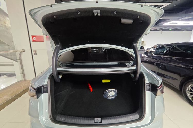 Used BYD Seal 06 New Energy 2024 DM-i 80KM Prestige Model Trunk