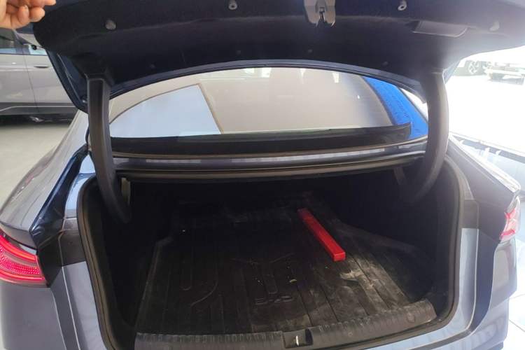 Used BYD Seal 06 New Energy 2024 DM-i 80KM Prestige Model Trunk