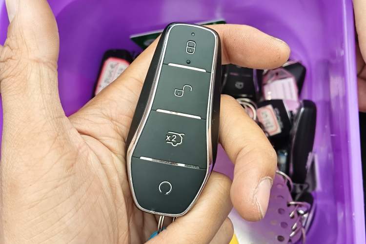 Used BYD Seal 06 New Energy 2024 DM-i 80KM Luxury Model Vehicle Key