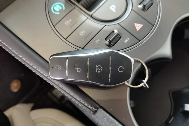 Used BYD Seal 06 New Energy 2024 DM-i 80KM Prestige Model Vehicle Key