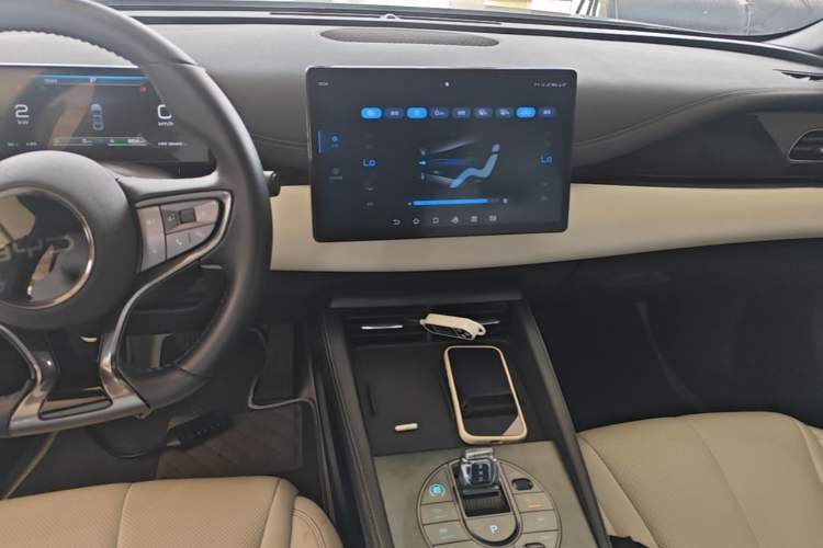Used BYD Seal 06 New Energy 2024 DM-i 120KM Prestige Model Audio And AC Panel