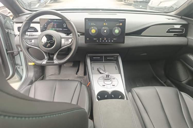 Used BYD Seal 06 New Energy 2024 DM-i 120KM Prestige Model Center Console