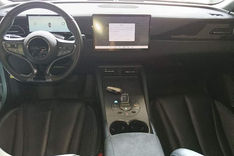 Used BYD Seal 06 New Energy 2024 DM-i 120KM Prestige Model Center Console