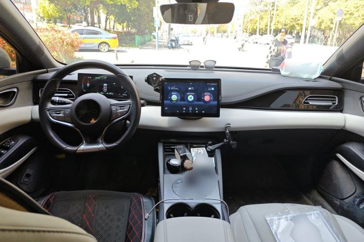 Used BYD Seal 06 New Energy 2024 DM-i 80KM Luxury Model Center Console