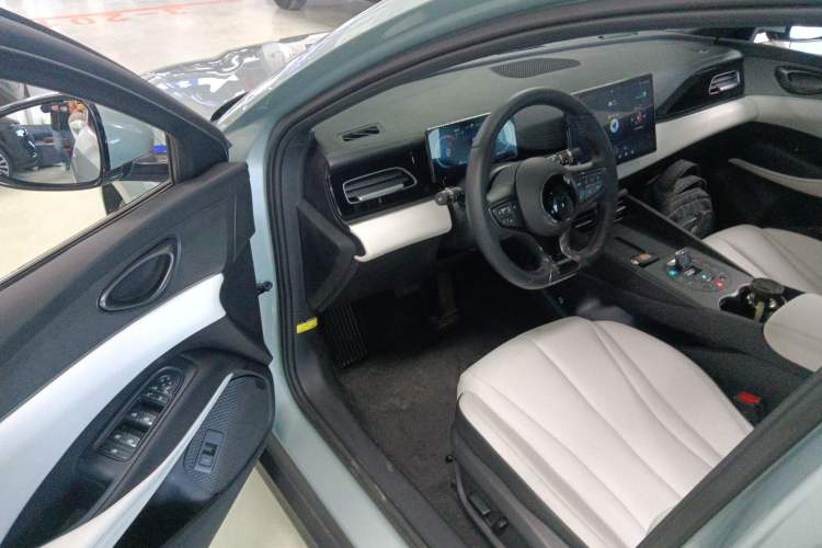 Used BYD Seal 06 New Energy 2024 DM-i 120KM Prestige Model Driver Seat
