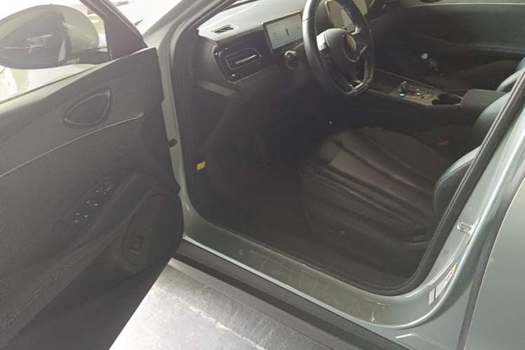 Used BYD Seal 06 New Energy 2024 DM-i 120KM Prestige Model Driver Seat