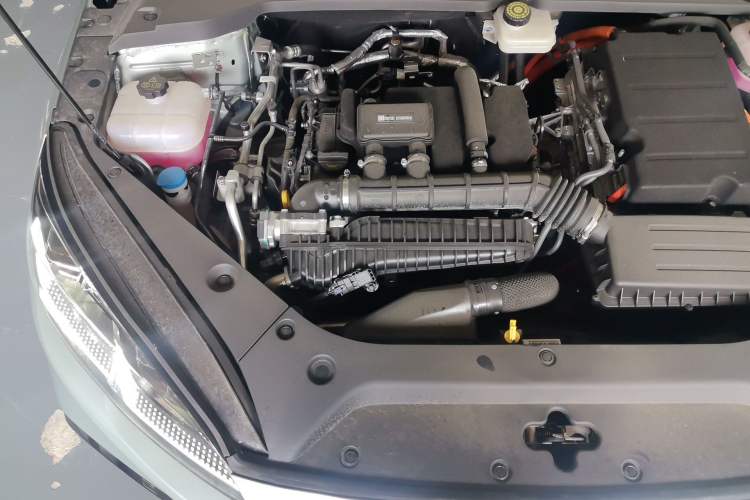 Used BYD Seal 06 New Energy 2024 DM-i 120KM Luxury Model Engine Bay Right