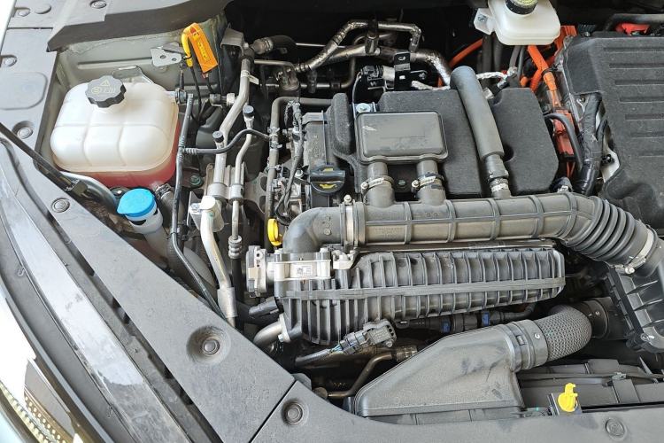 Used BYD Seal 06 New Energy 2024 DM-i 80KM Prestige Model Engine Bay Right