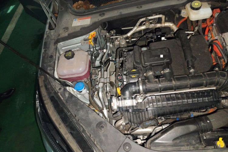 Used BYD Seal 06 New Energy 2024 DM-i 80KM Luxury Model Engine Bay Right