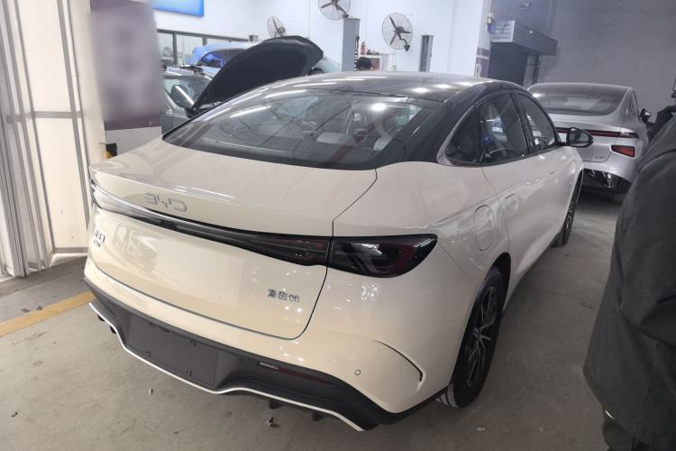 Used BYD Seal 06 New Energy 2024 DM-i 80KM Prestige Model Exterior 3