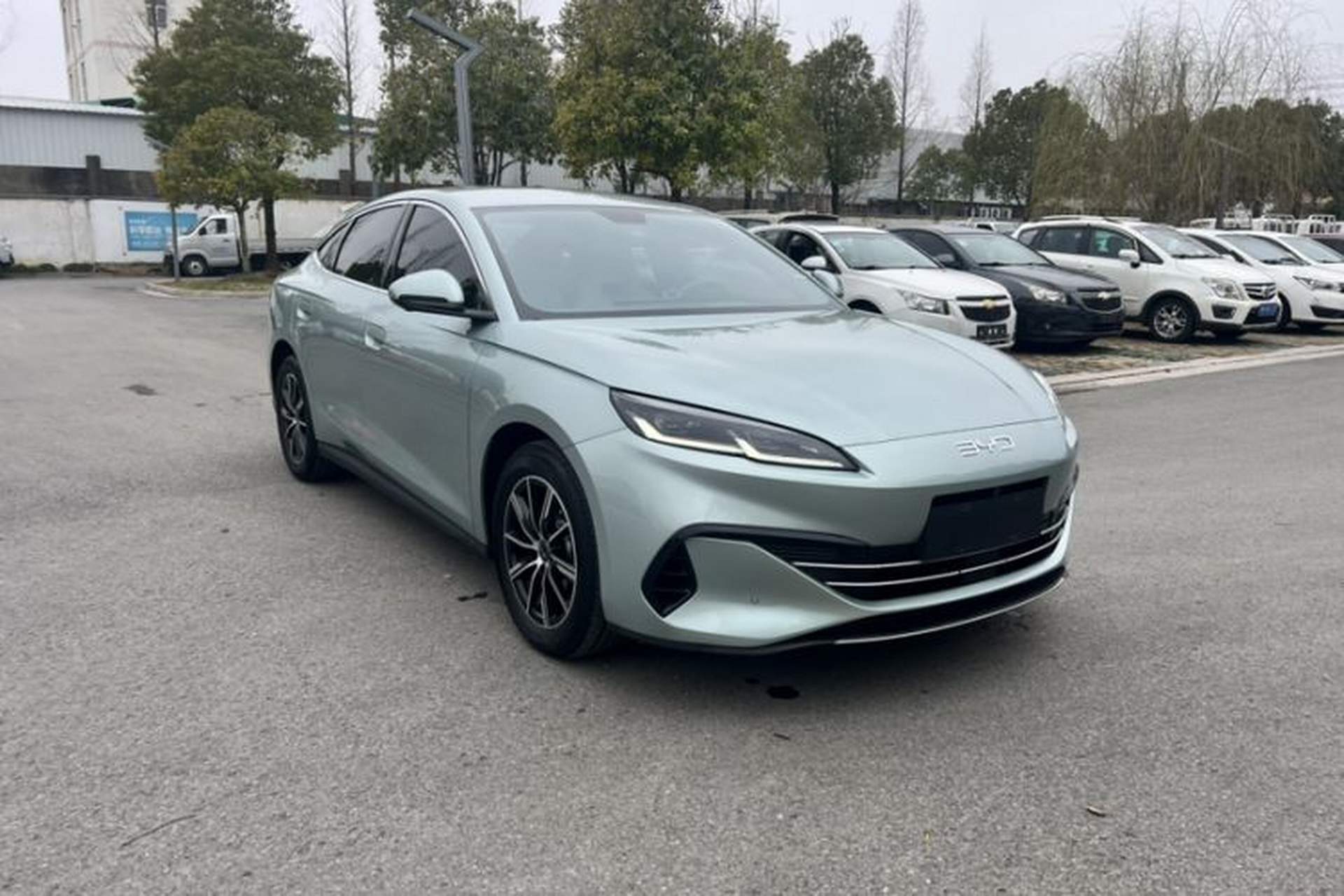 Used BYD Seal 06 New Energy 2024 DM-i 80KM Prestige Model Exterior 3