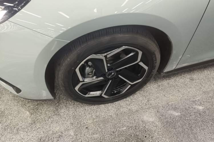 Used BYD Seal 06 New Energy 2024 DM-i 120KM Flagship Model Exterior 4