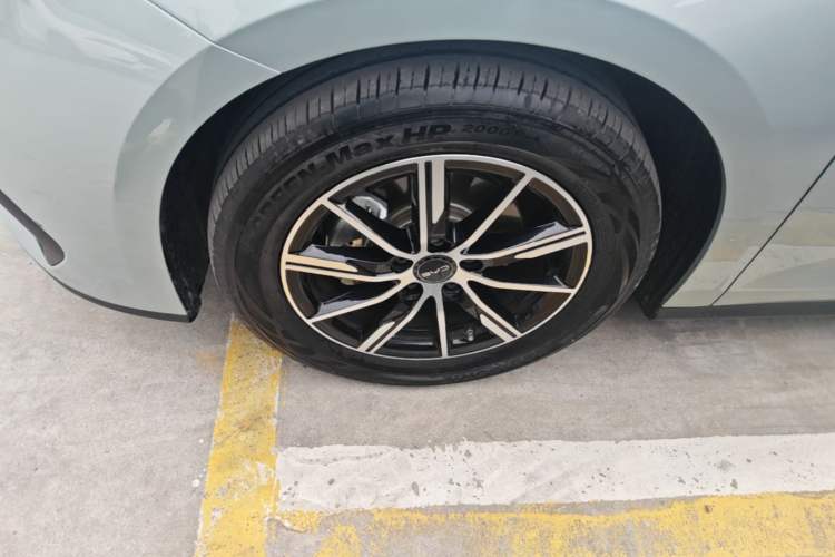 Used BYD Seal 06 New Energy 2024 DM-i 80KM Prestige Model Exterior 4
