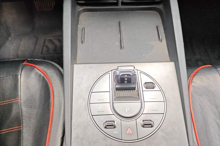 Used BYD Seal 06 New Energy 2024 DM-i 80KM Luxury Model Gear Lever