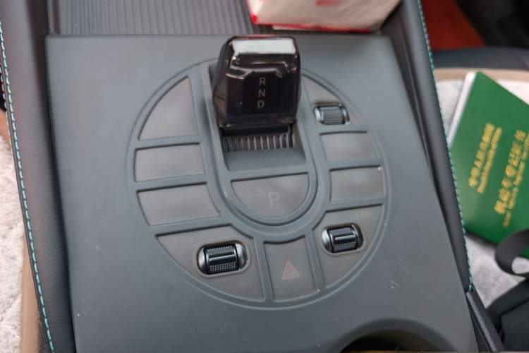 Used BYD Seal 06 New Energy 2024 DM-i 120KM Luxury Model Gear Lever