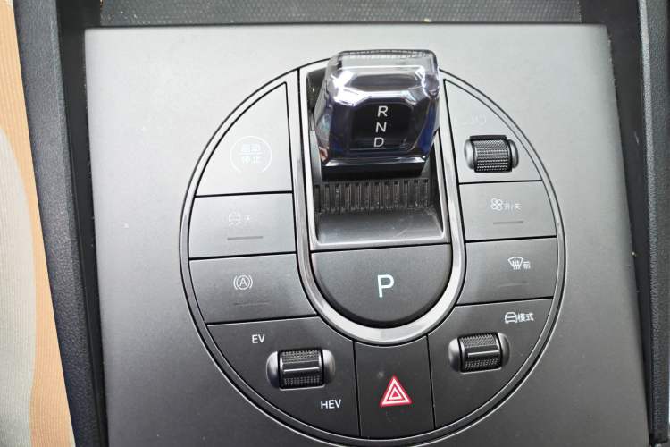 Used BYD Seal 06 New Energy 2024 DM-i 80KM Luxury Model Gear Lever