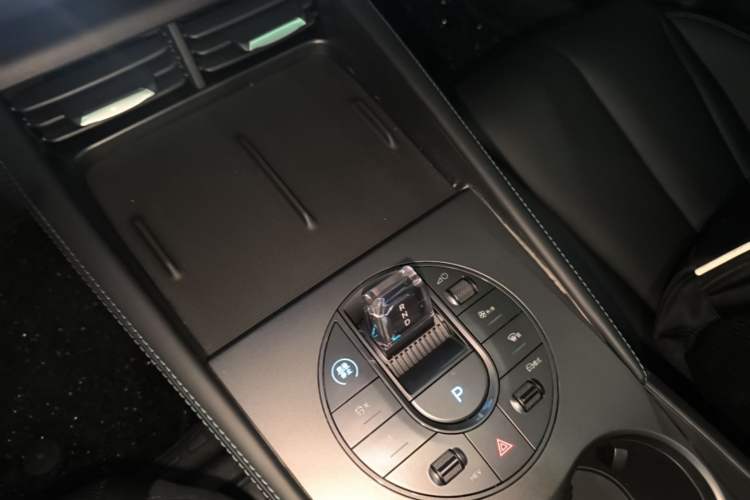Used BYD Seal 06 New Energy 2024 DM-i 120KM Prestige Model Gear Lever