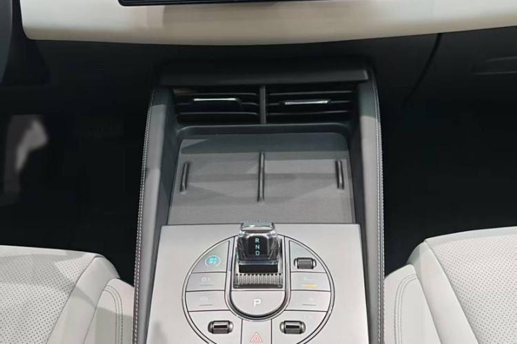 Used BYD Seal 06 New Energy 2024 DM-i 120KM Prestige Model Gear Lever