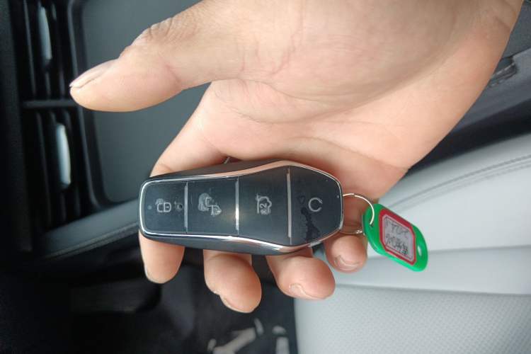Used BYD Seal 06 New Energy 2024 DM-i 80KM Prestige Model Interior 1