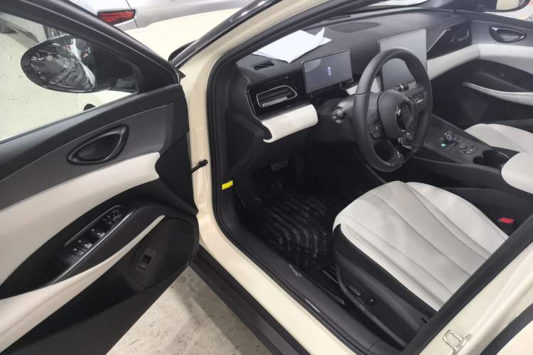 Used BYD Seal 06 New Energy 2024 DM-i 80KM Prestige Model Interior 2