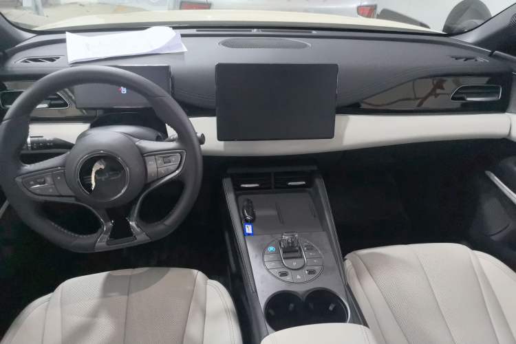 Used BYD Seal 06 New Energy 2024 DM-i 80KM Prestige Model Interior 3