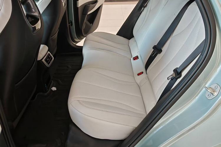 Used BYD Seal 06 New Energy 2024 DM-i 120KM Prestige Model Interior 5